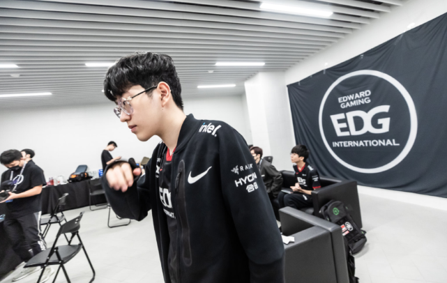 在整体协调 在整体协调